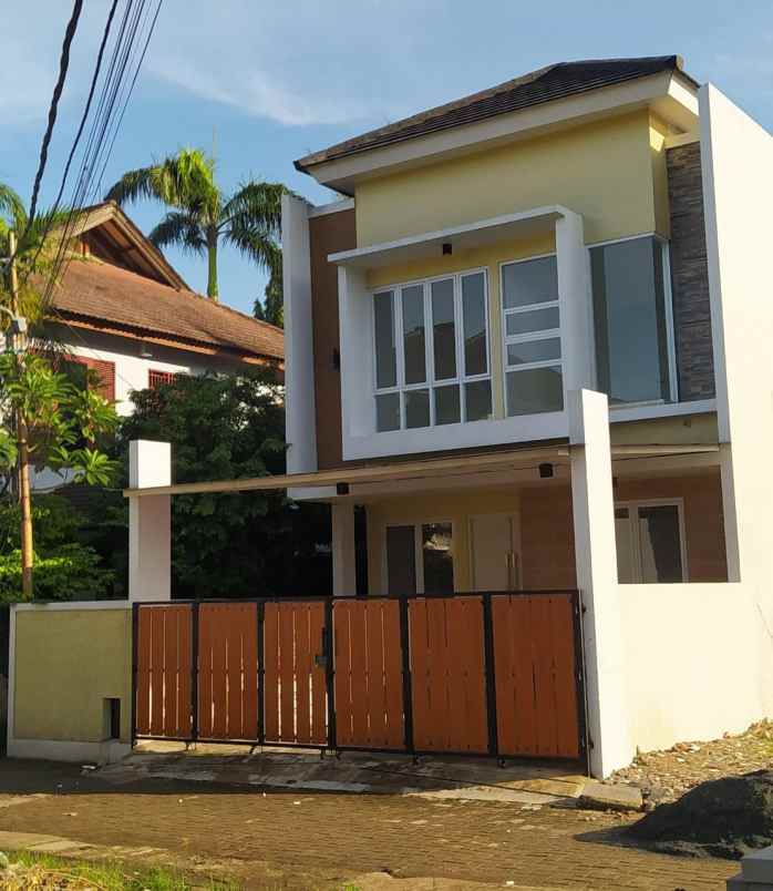 rumah jl wirajasa no 7 rt 001 rw