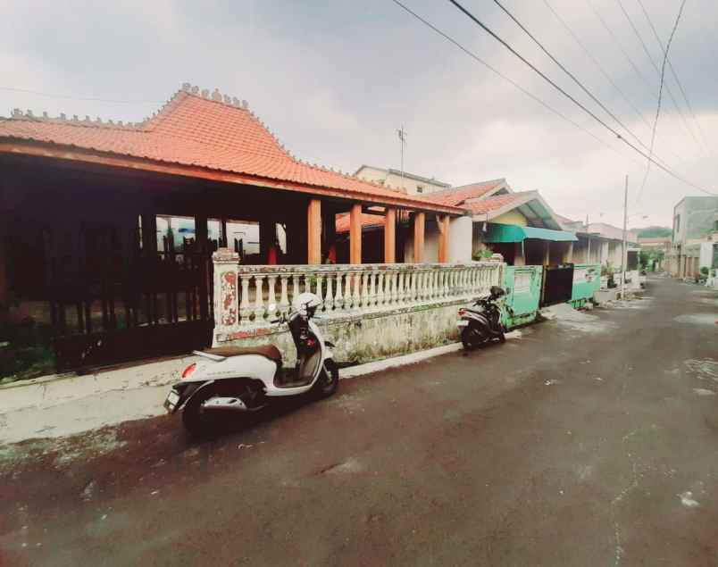rumah joglo manyaran semarang barat