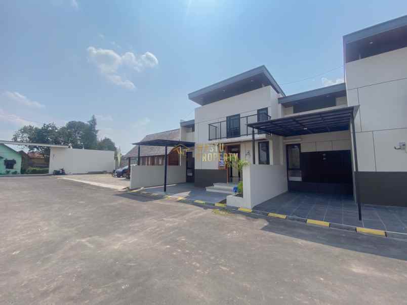 rumah kekinian kontemporer di sidoarum godean sleman