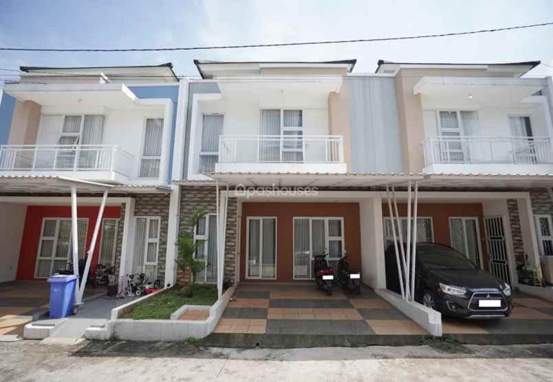 rumah mewah 2 lt full furnished dalam komplek