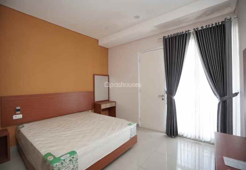 rumah mewah 2 lt full furnished dalam komplek