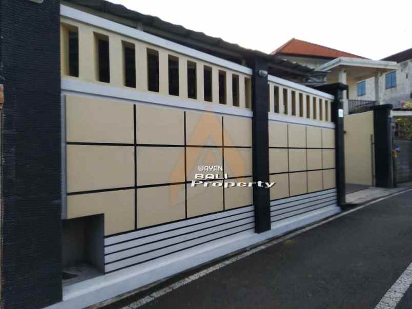 rumah mewah dekat udayana jimbaran