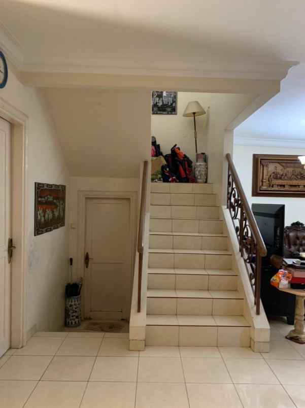 rumah mewah di taman windsor kota wisata siap huni