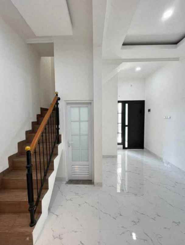 rumah minimalis dalam cluster di jagakarsa jaksel