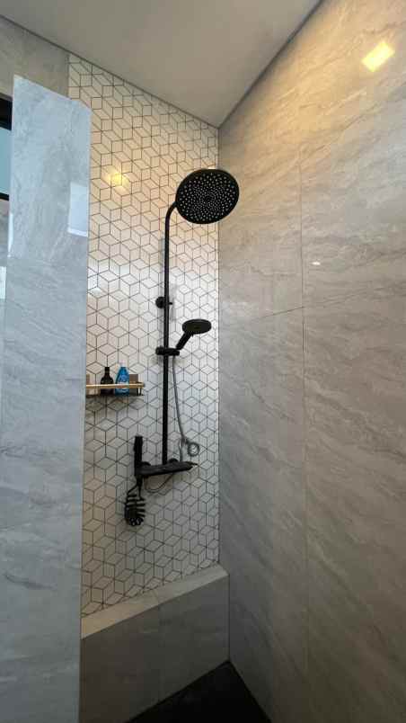 rumah modern minimalis 3 lantai rooftop hanya 2 6 m