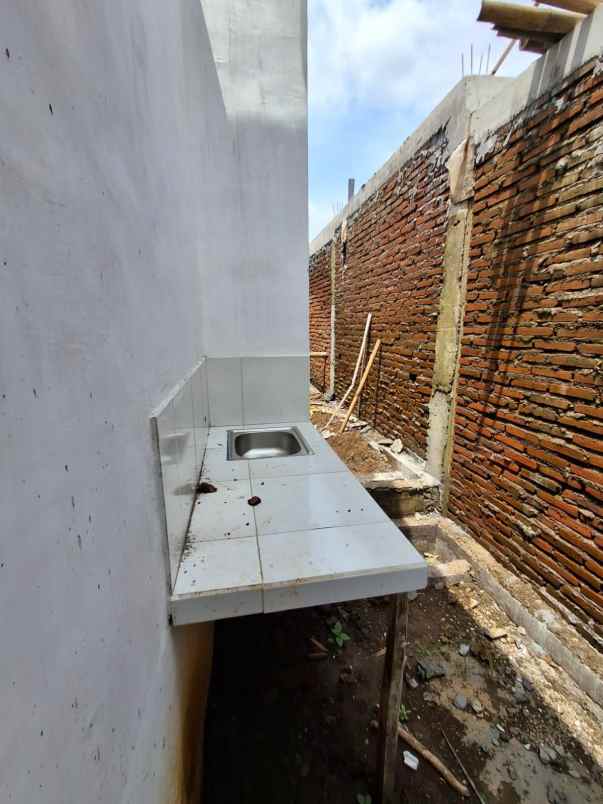 rumah modern minimalis lokasi cemorokandang