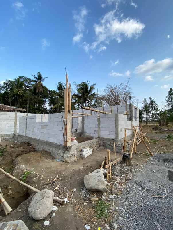 rumah pesan bangun di besi jangkang