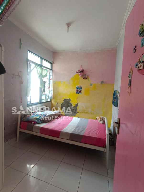 rumah second 3 kamar di anyelir kalimulya rn tami