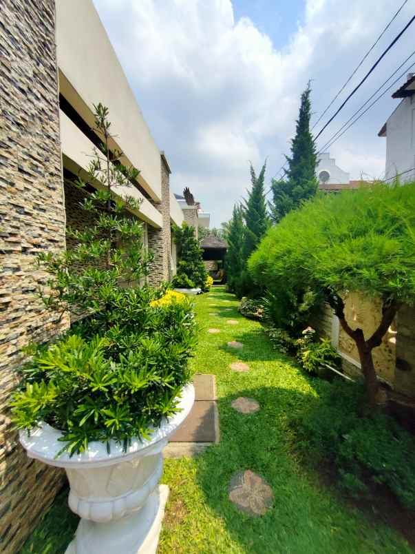 rumah second dalam komplek permata hijau jaksel