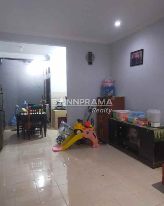 rumah second dekat gerbang tol limo depok