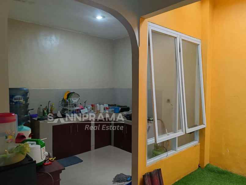 rumah second tanah luas di sawangan permai depok rhmn