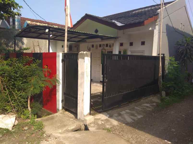 rumah second terawat di poin mas rangkapan jaya depok