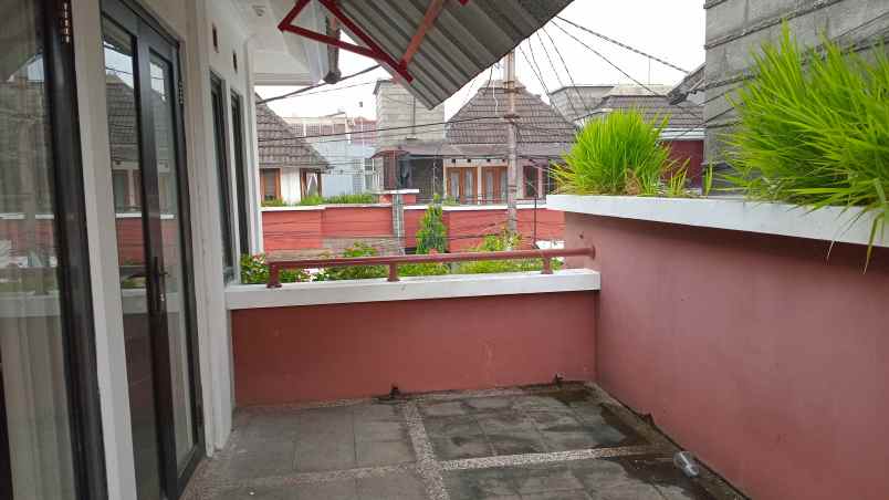 rumah sejuk view romantis di dago bandung utara