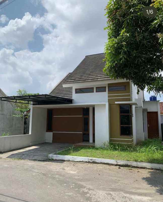 rumah siap huni desain cantik 8 menit dari umy jogja