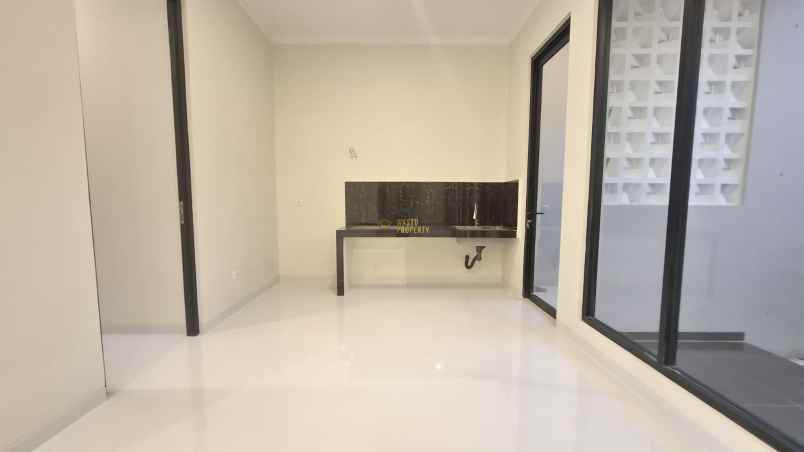 rumah siap huni tanah luas dekat pasar jangkang sleman