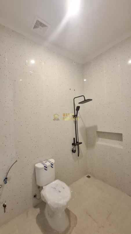 rumah siap huni tanah luas dekat pasar jangkang sleman