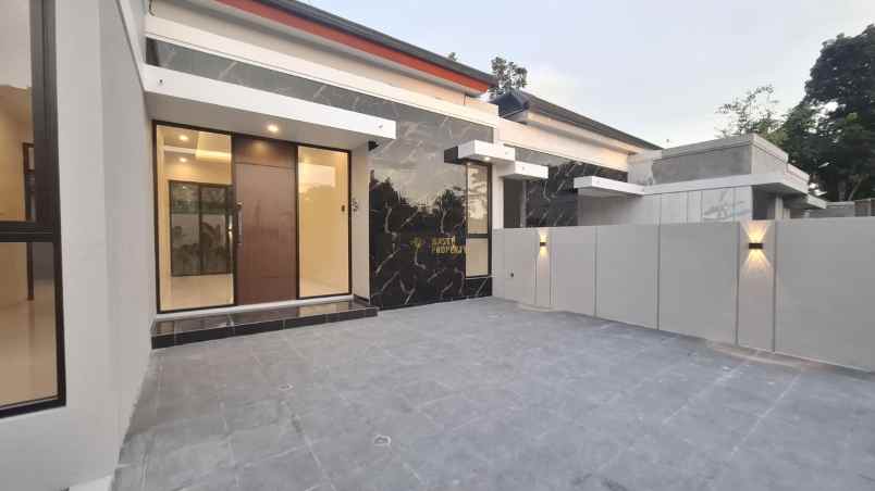 rumah siap huni tanah luas dekat pasar jangkang sleman