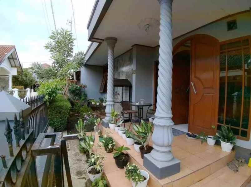 rumah terawat di lengkong buahbatu bandung