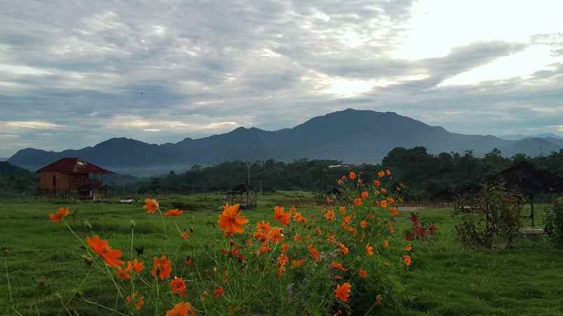 tanah kampung dengan view pegunungan yang indah