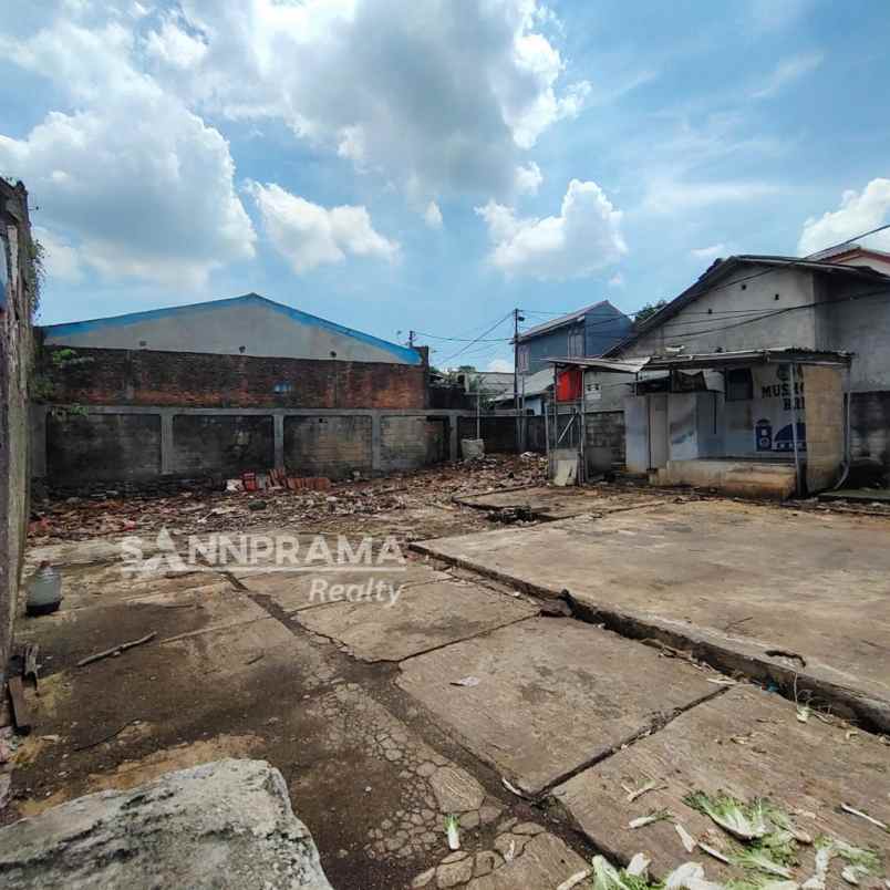 tanah pinggir jalan shm di mampang depok iml