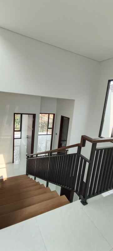 856 rumah baru modern 3lt di pondok hijau gegerkalong