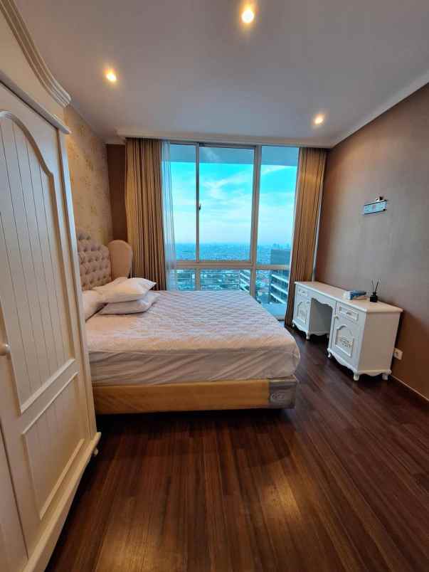 apartemen ciputra world vue full furnished