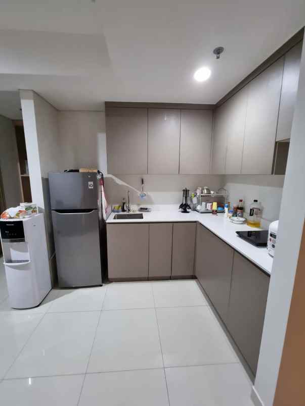 apartemen gold coast 3br 2ba ukuran 81 m view city f