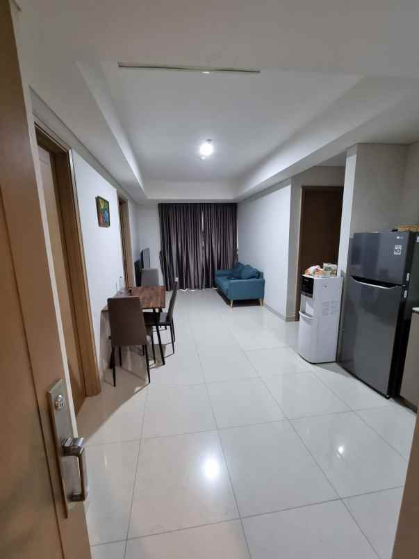 apartemen gold coast 3br 2ba ukuran 81 m view city f