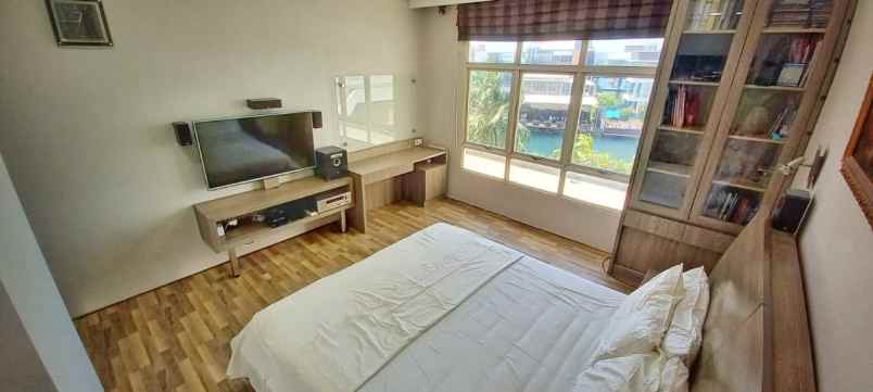 apartemen pantai mutiara 3 kt 2 km 96 m hgb