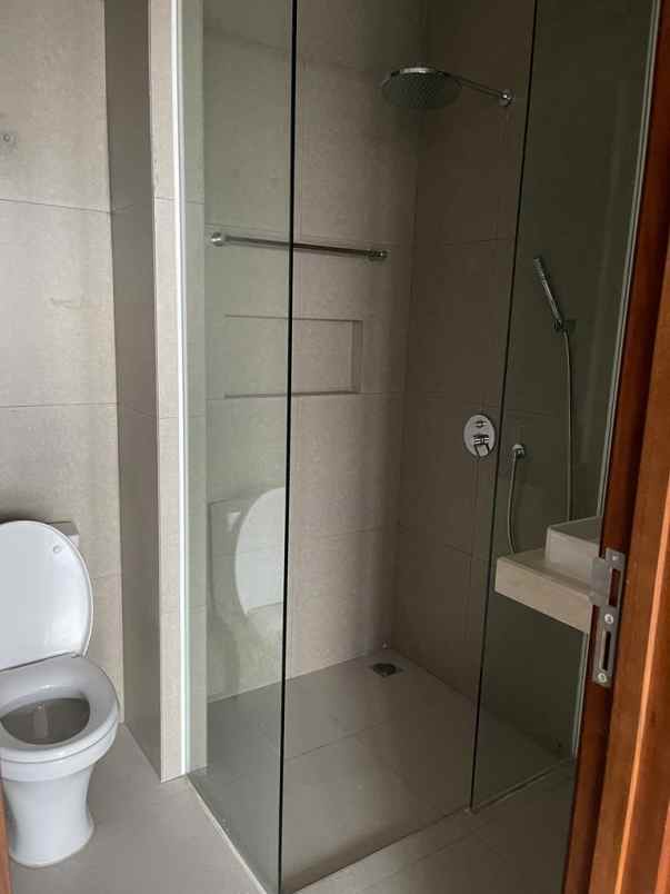 dijual apartemen jalan graha