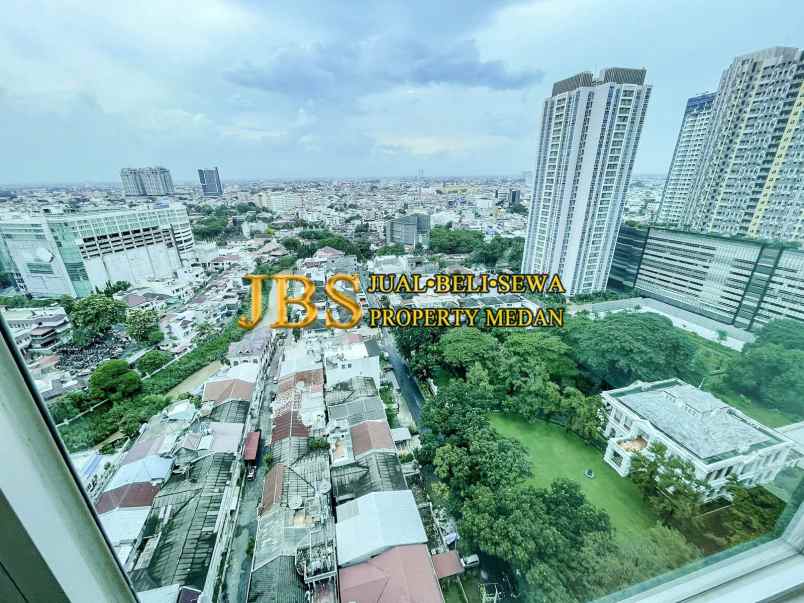 dijual apartemen the reiz condo kondisi siap huni