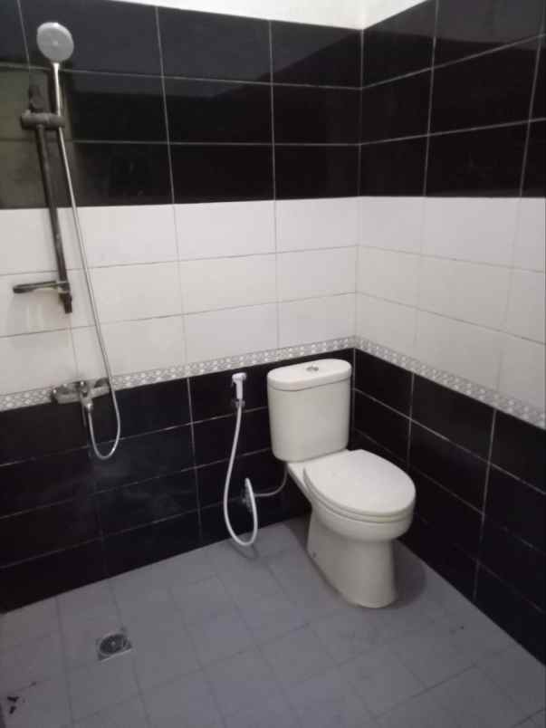 dijual asetnya saja rumah kost sarijadi bandung