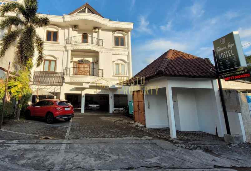 dijual cepat hotel bintang 1 di belakang amplaz