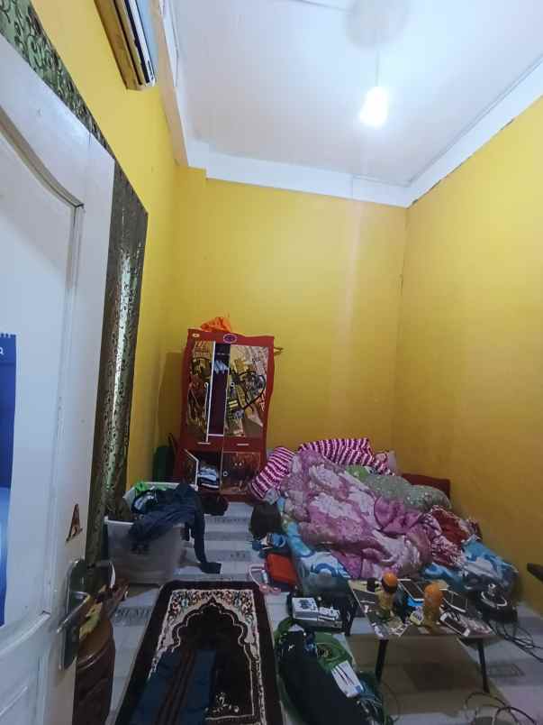 dijual cepat rumah 1 5 lantai di tiban koperasi tiban