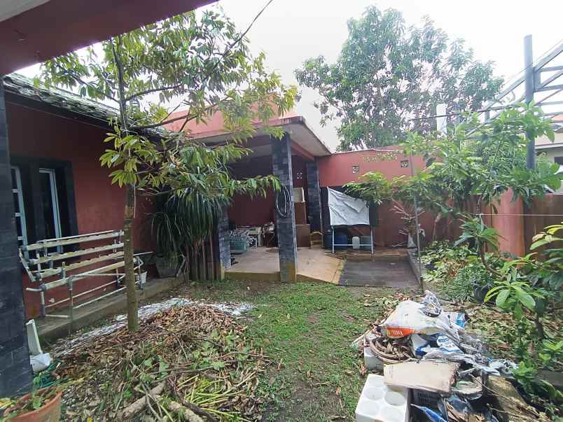 dijual cepat rumah 1 5 lantai di tiban koperasi tiban