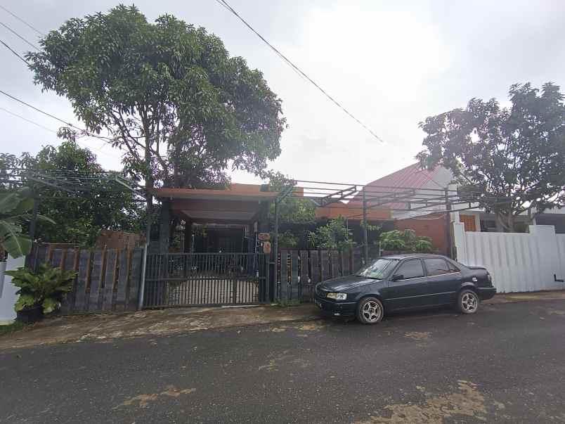 dijual cepat rumah 1 5 lantai di tiban koperasi tiban