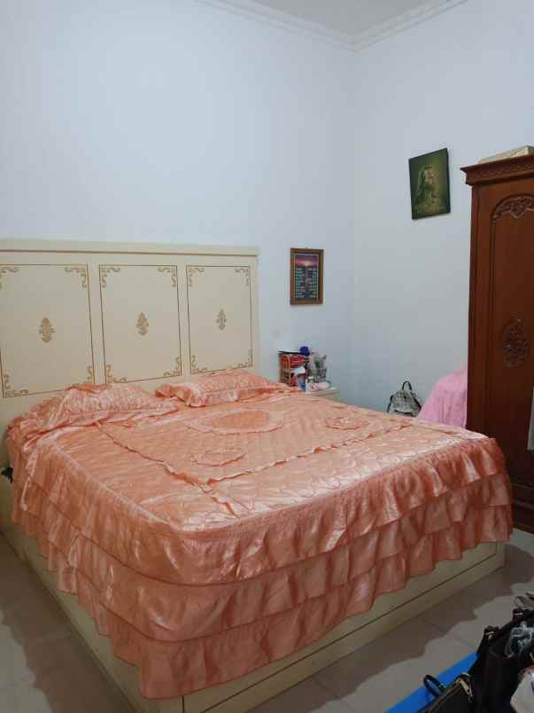 dijual cepat rumah cantik di pesona khayangan depok