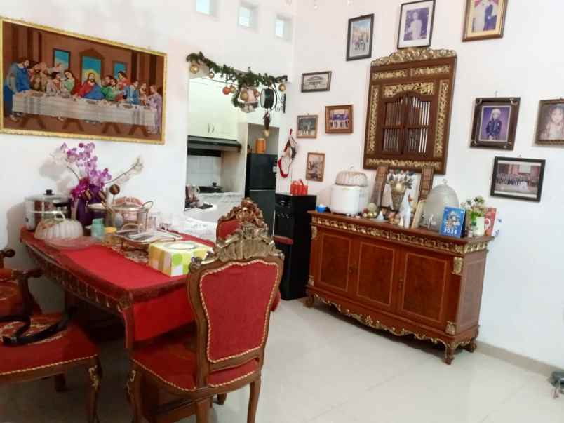 dijual cepat rumah cantik di pesona khayangan depok