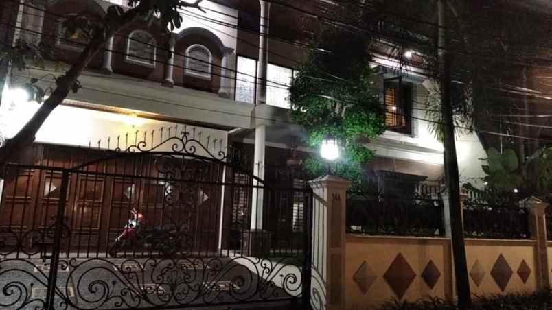 dijual cepat rumah mewah di kemang siap huni nego