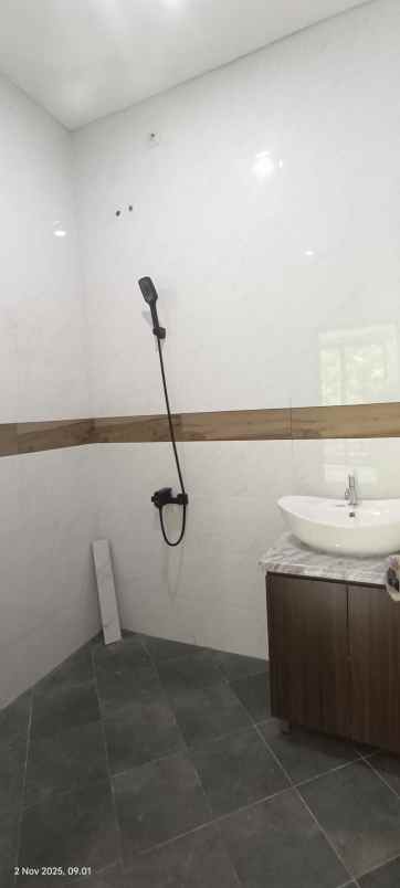 dijual cepqt rumah 2 lantai konsep villa sentul bogor