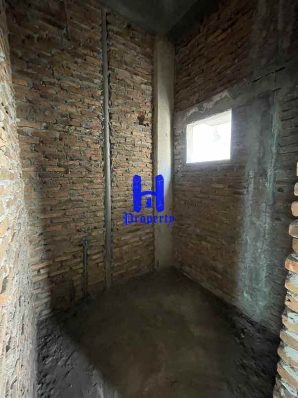 dijual disewakan ruko di jalan kl yos sudarso medan