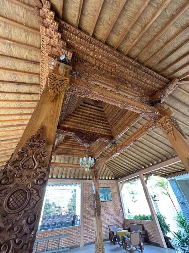 dijual joglo beserta rumah hunian