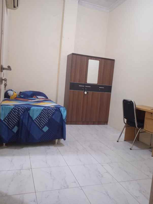 dijual kost dekat kampus trisakti