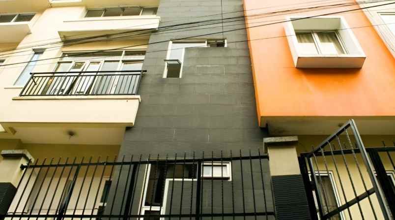 dijual kost dekat universitas trisakti