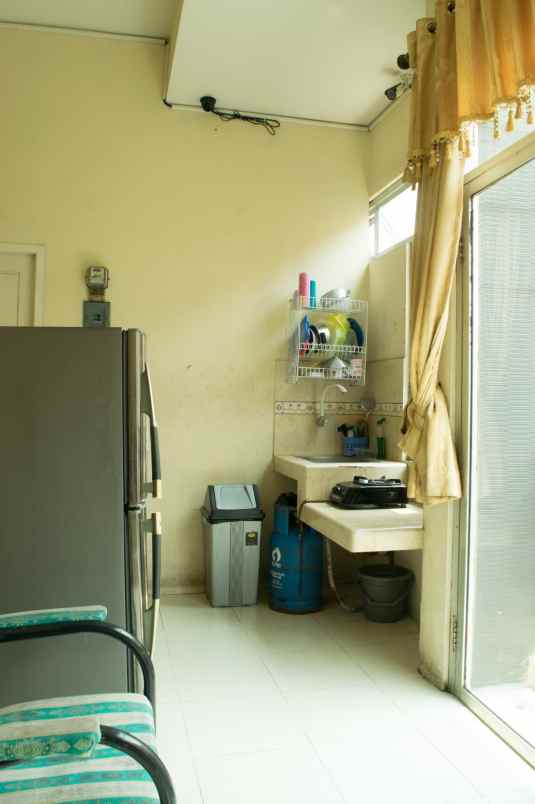 dijual kost dekat universitas trisakti