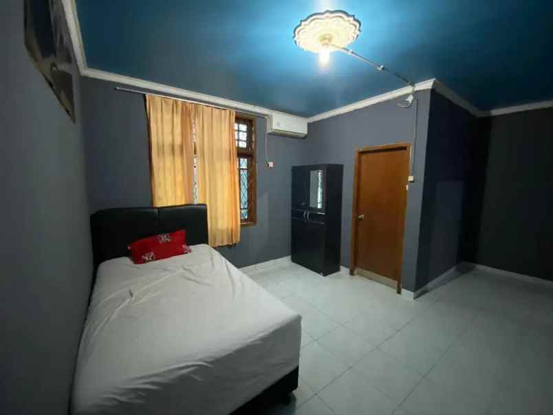 dijual kost jl pangkalan jati cipinang