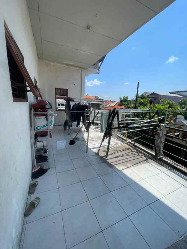 dijual kost kranggan kec bubutan surabaya