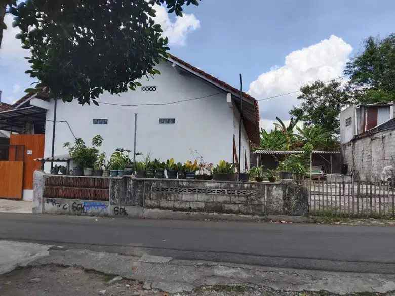 dijual kost meijing wetan