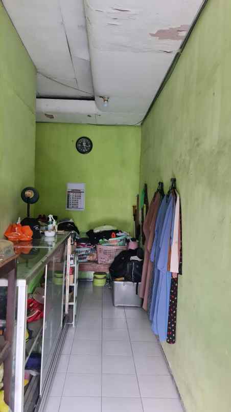 dijual kost menanggal