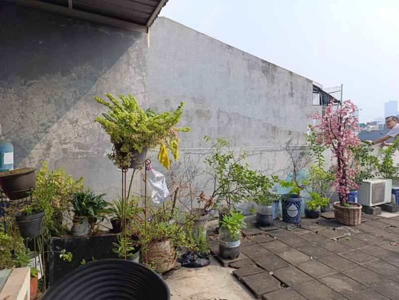 dijual kost petojo